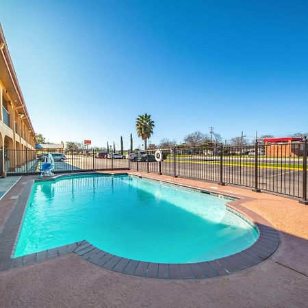 Econo Lodge San Marcos University Area מראה חיצוני תמונה