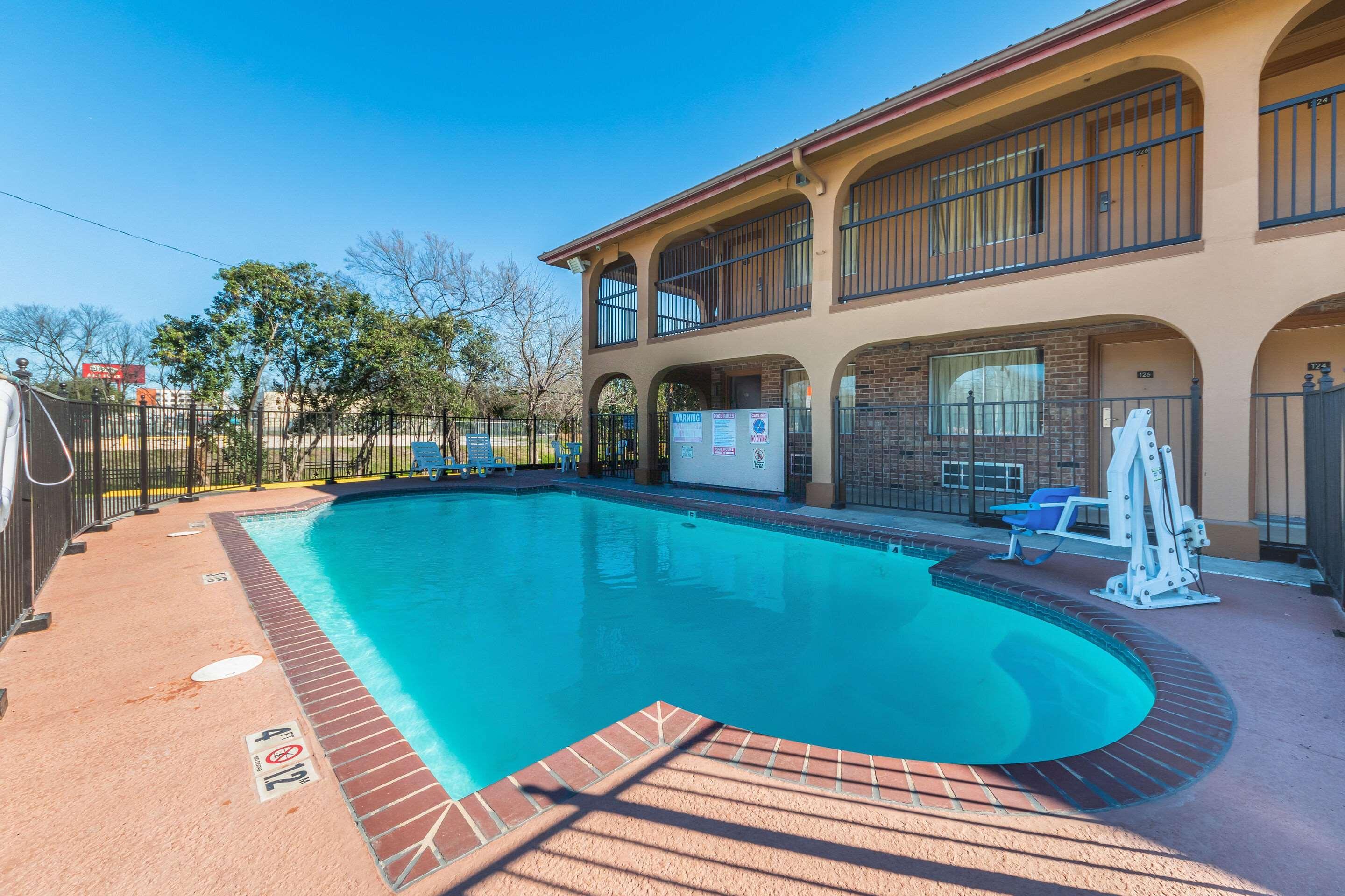 Econo Lodge San Marcos University Area מראה חיצוני תמונה
